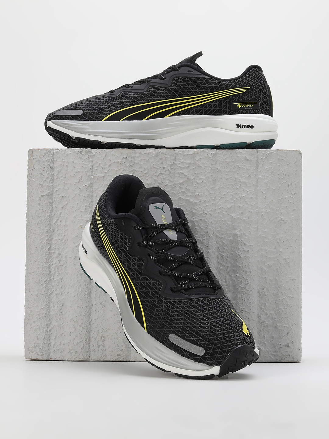 

Puma Men Velocity NITRO 2 GORE-TEX(r) Trail Running Shoes, Black
