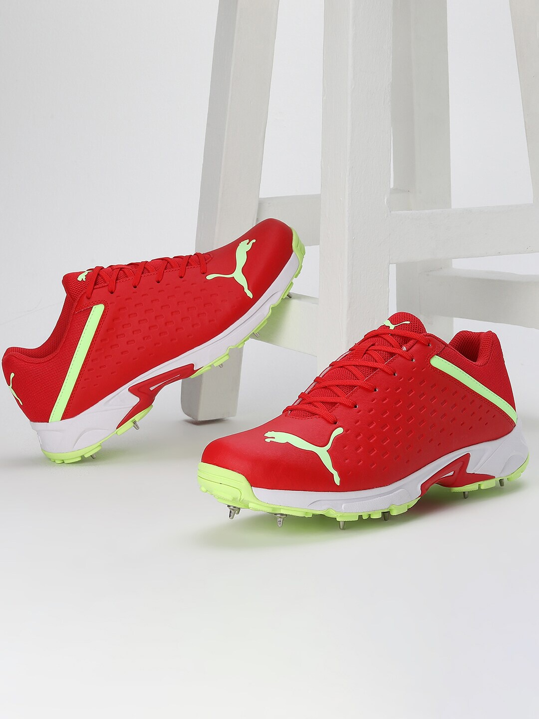 

Puma Unisex Spike 22.2 Cricket Shoes, Red