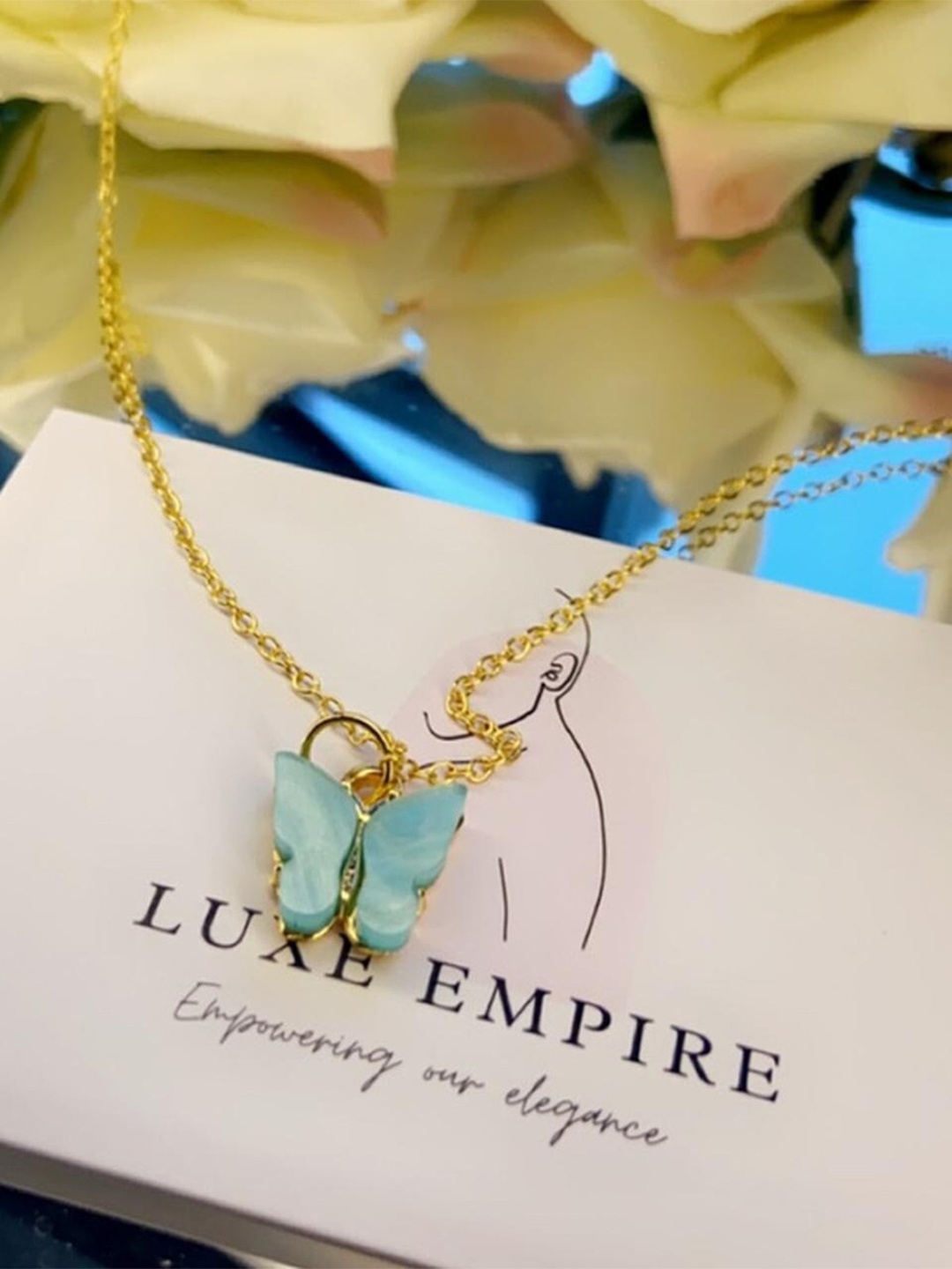 

Pinapes Gold-Plated Butterfly Shaped Oxidised Necklace