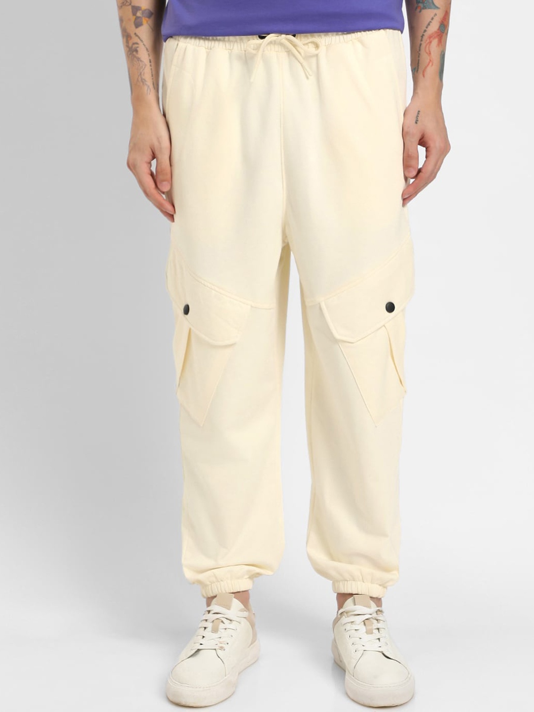 

Bewakoof Air 1.0 Men Gardenia Super Loose Fit Cargo Joggers, Beige