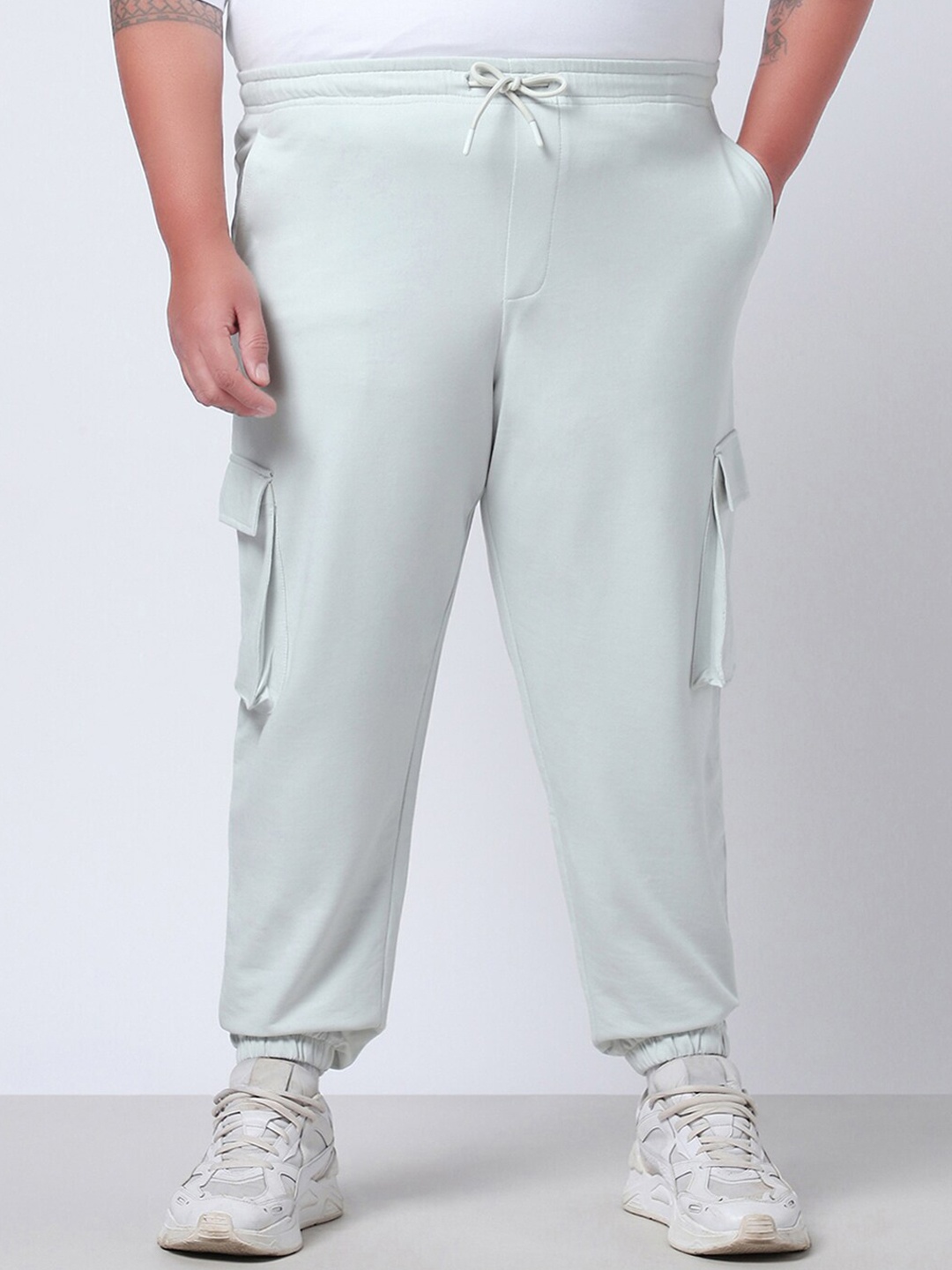 

Bewakoof AIR Plus Men Relaxed-Fit Joggers, Green