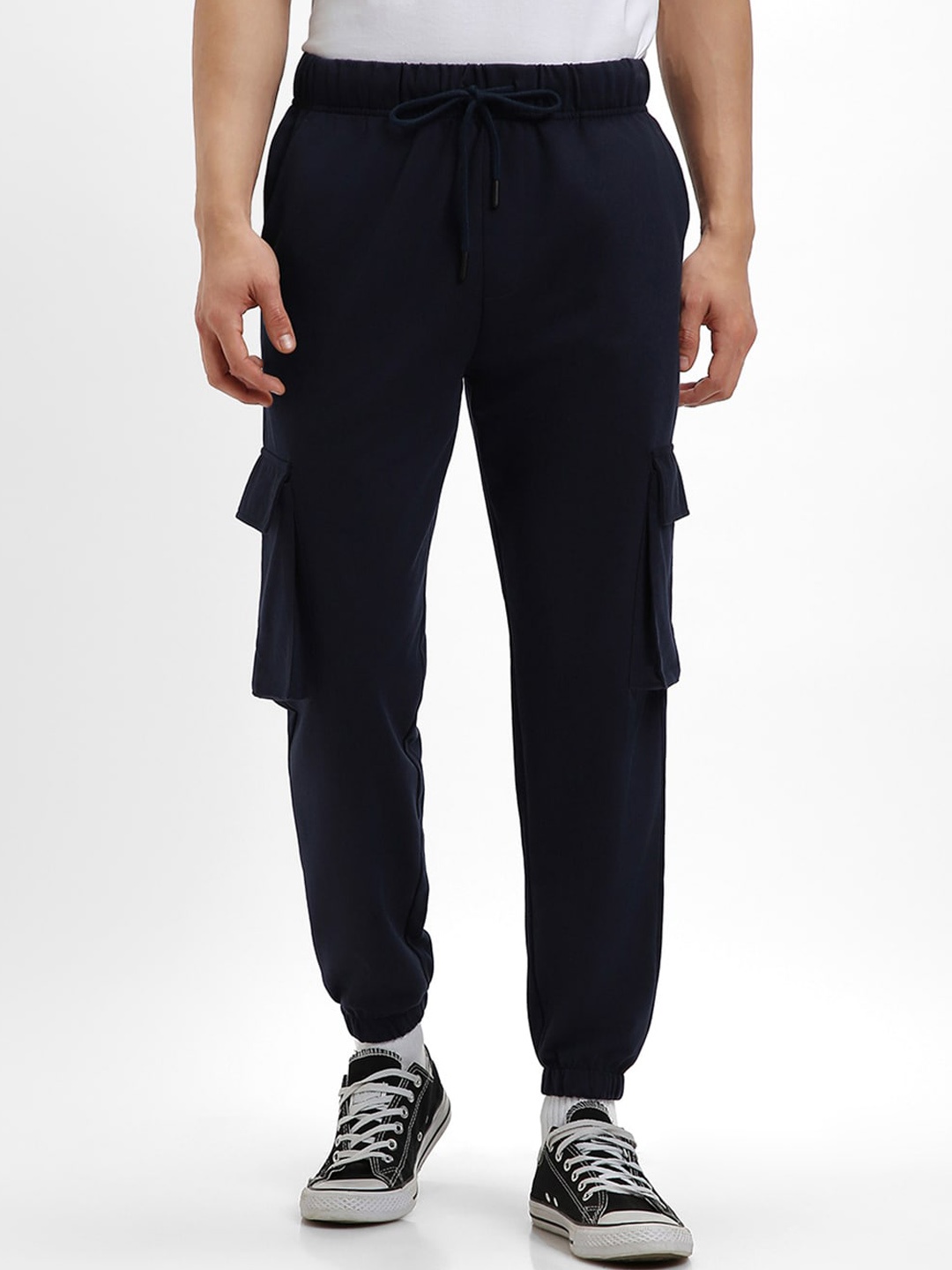 

Bewakoof AIR Plus Size Men Mid-Rise 1.0 Relaxed-Fit Oversized Cargo Joggers, Blue
