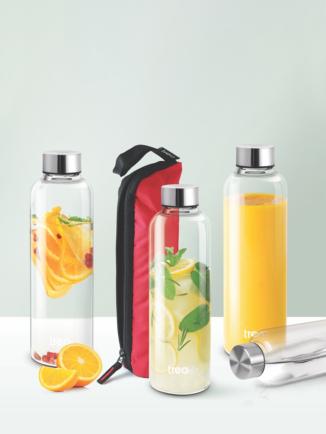 

Treo Red Swag Borosilicate Glass Water Bottle 750ml, Transparent