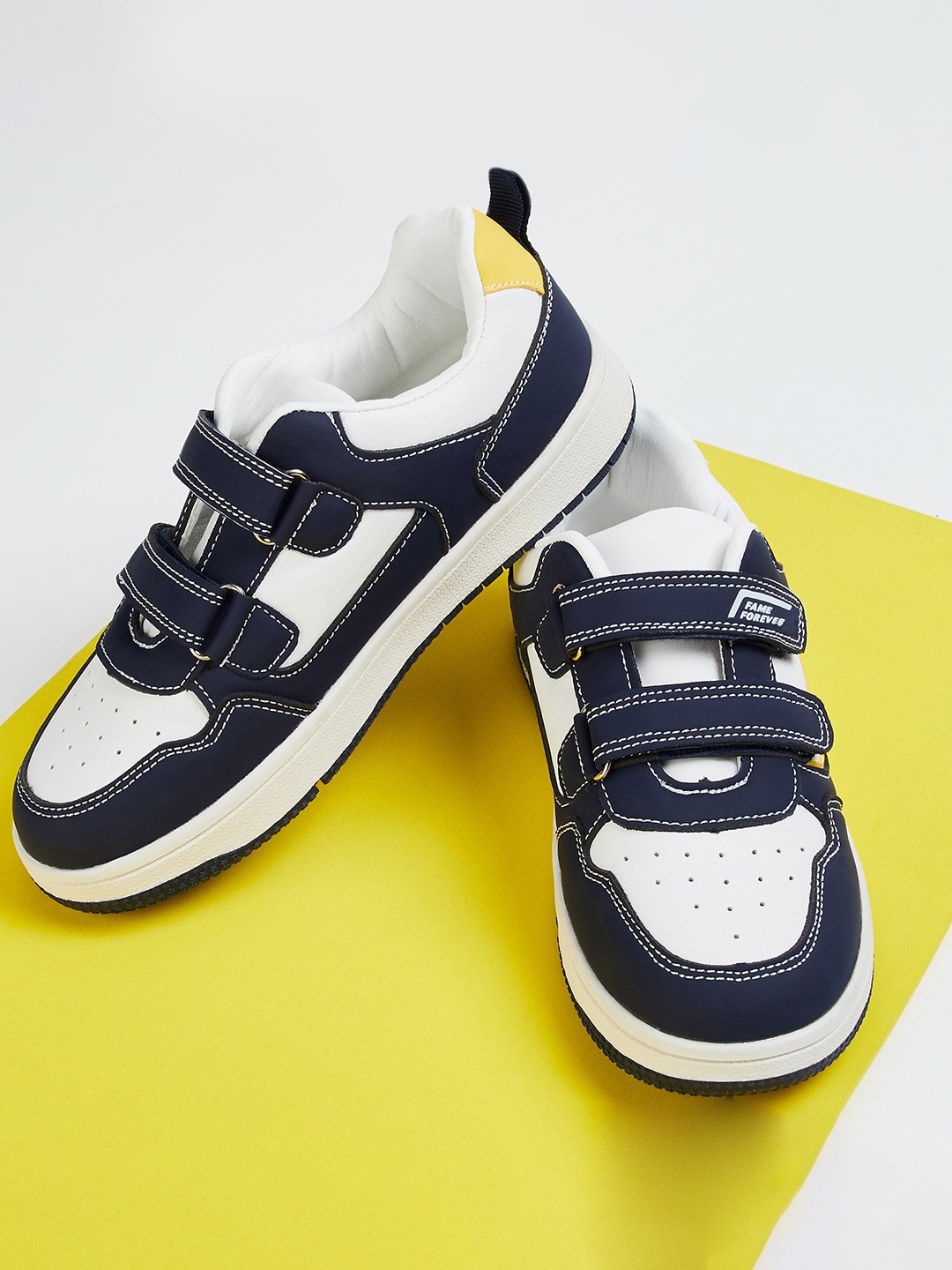 

Fame Forever by Lifestyle Boys Colourblocked Contrast Sole Sneakers, Navy blue