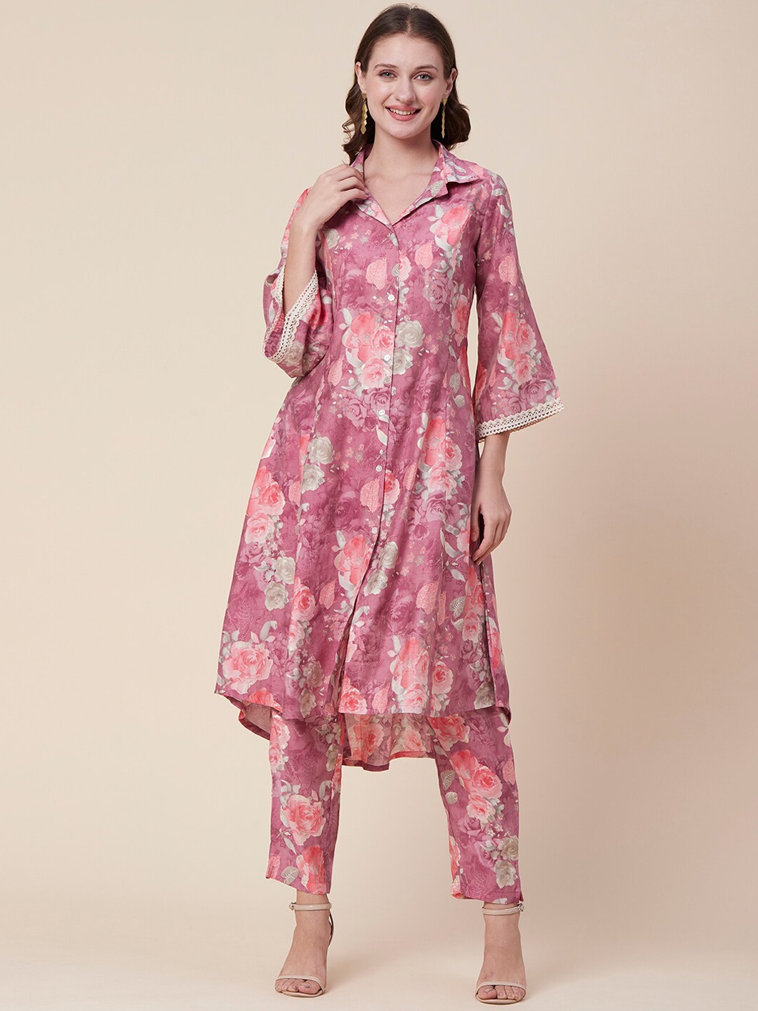 

FASHOR Mauve Floral Printed Shirt Collar Panelled A-Line Kurta With Trousers