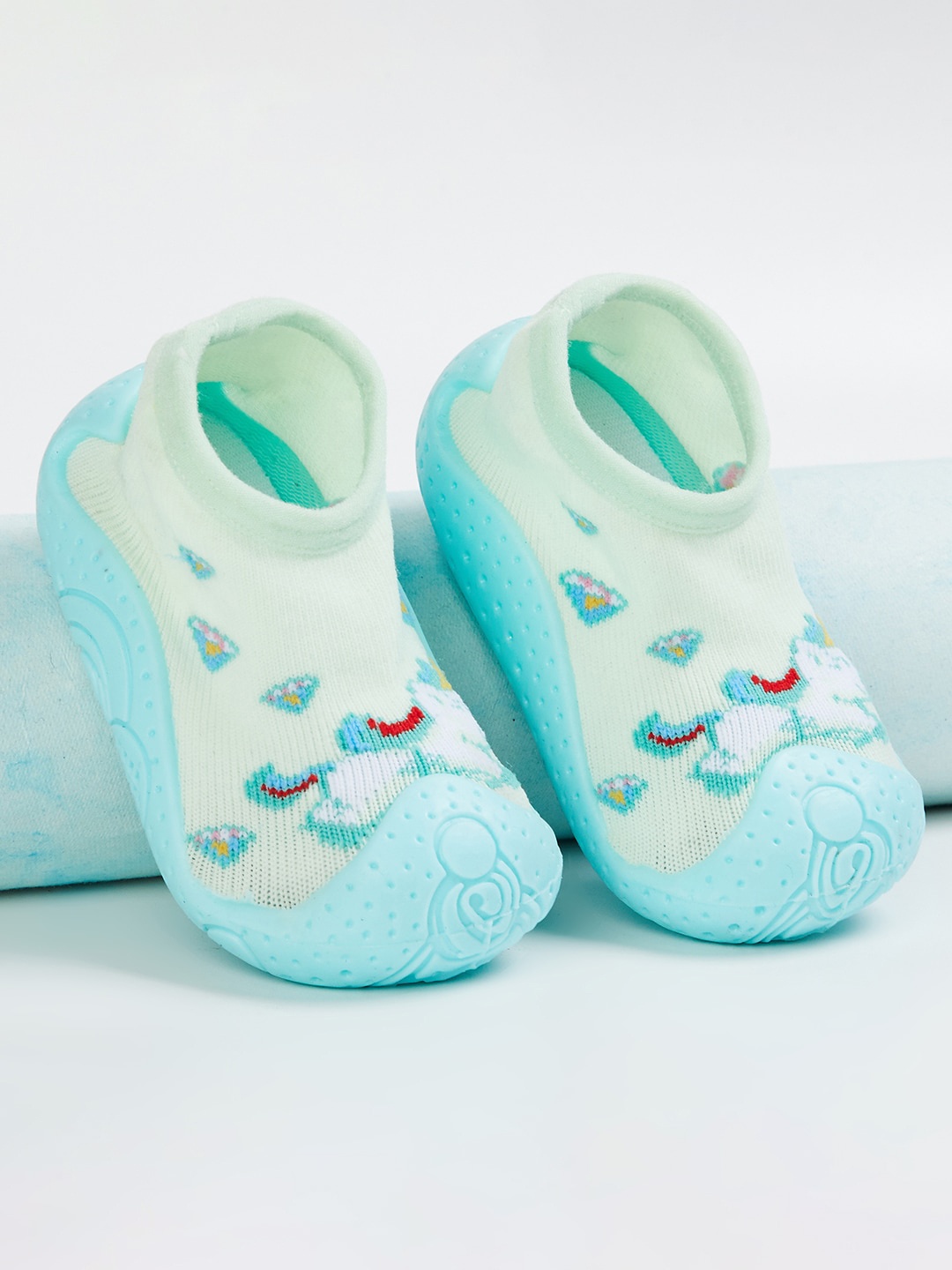 

Fame Forever by Lifestyle Girls Printed Fabric Basics Slip On Sneakers, Sea green