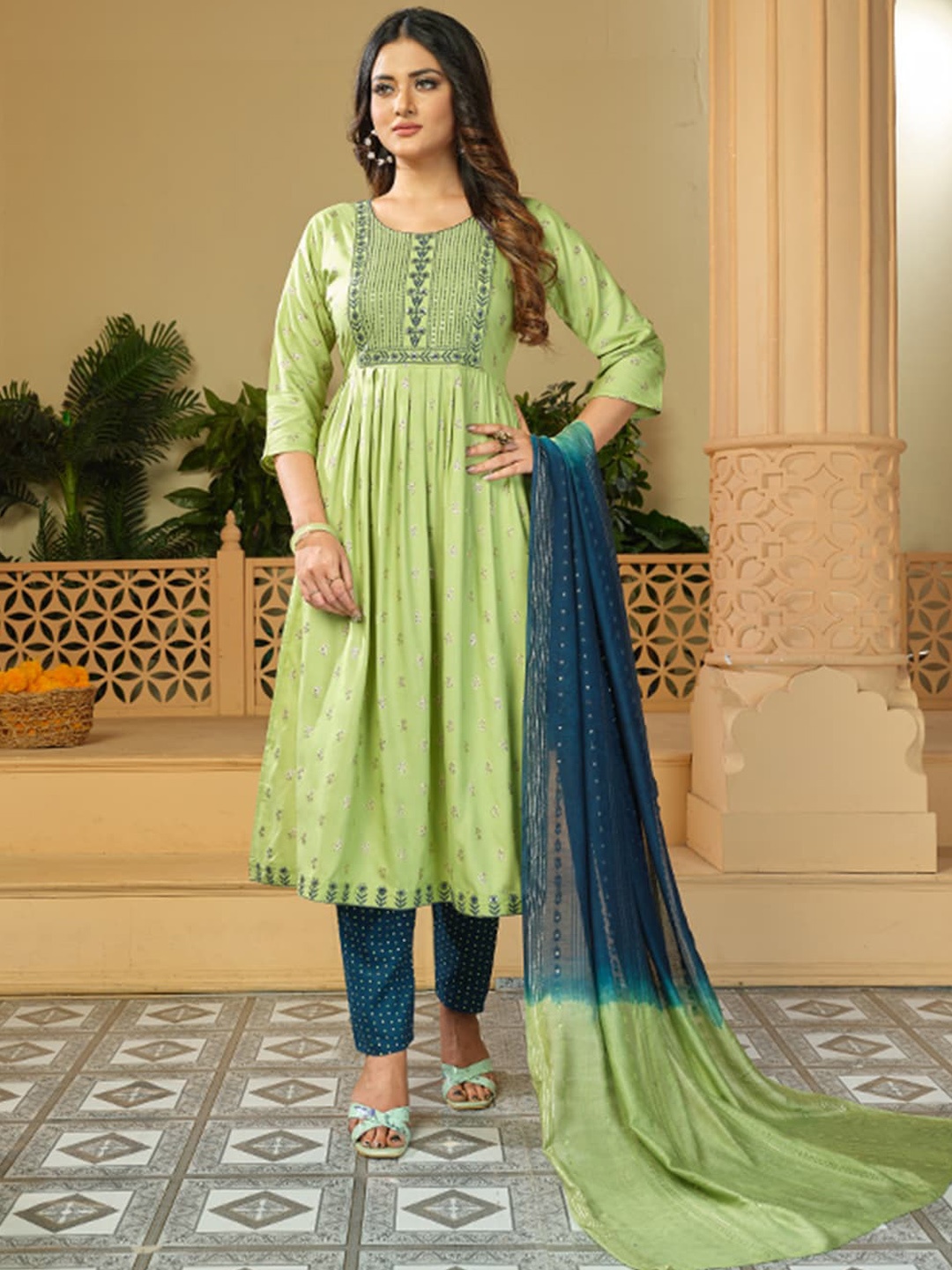 

KALINI Floral Printed Regular Thread Work Kurta With Trousers & Dupatta, Green