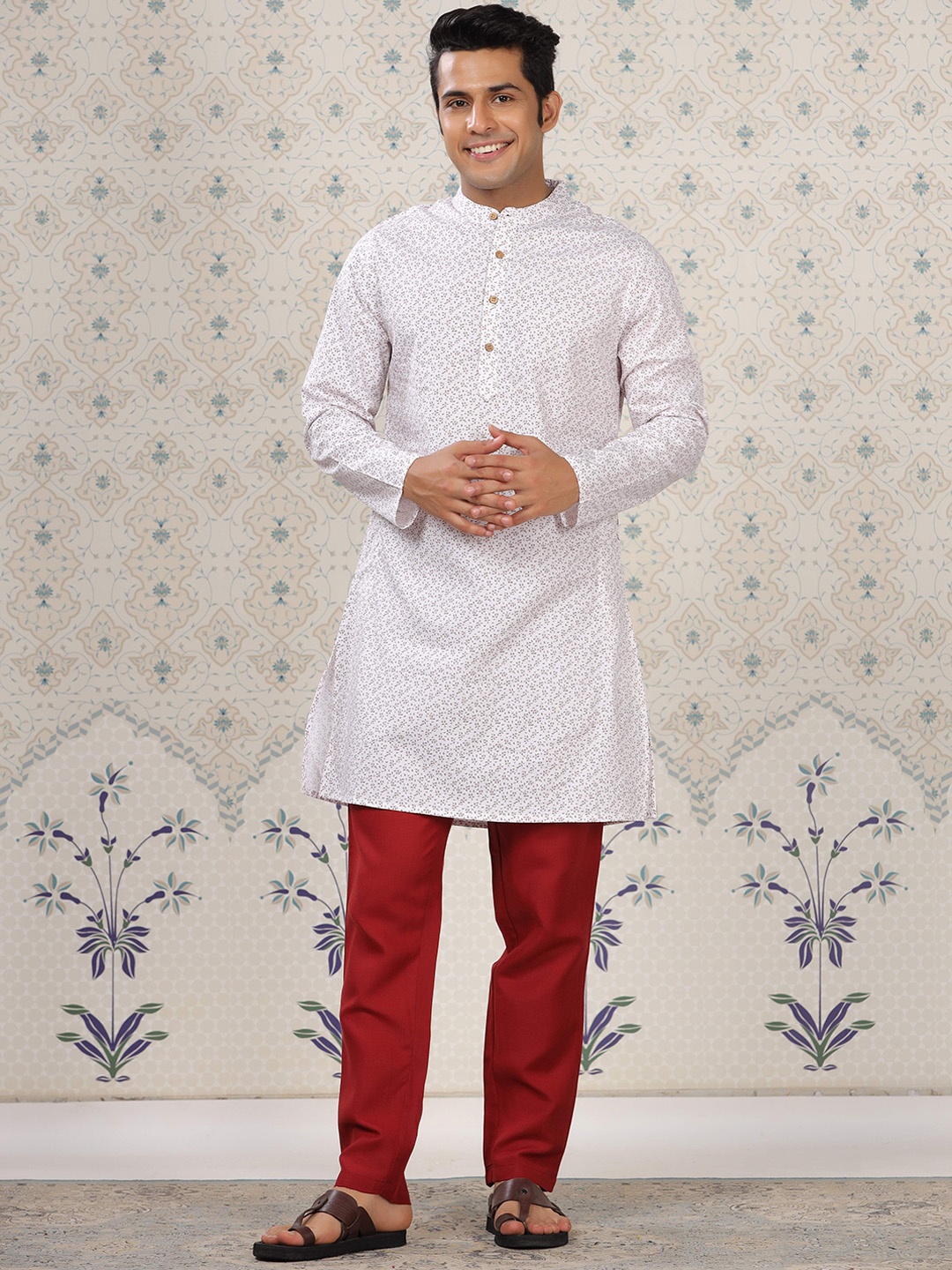 

Ode by House of Pataudi Ethnic Motifs Printed Regular Pure Cotton Kurta With Pyjamas, White