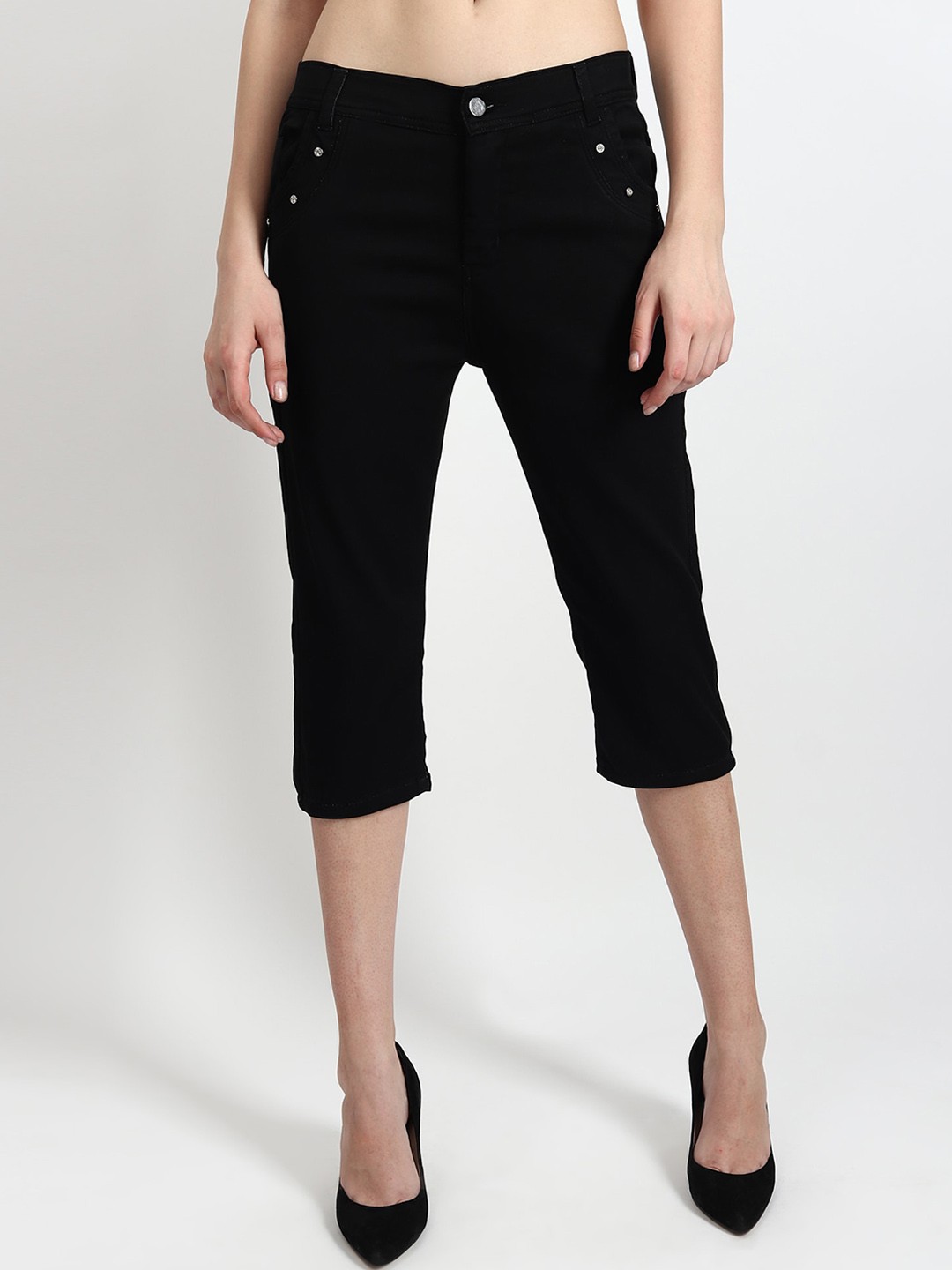 

TYFFYN Women Mid Rise Capris, Black