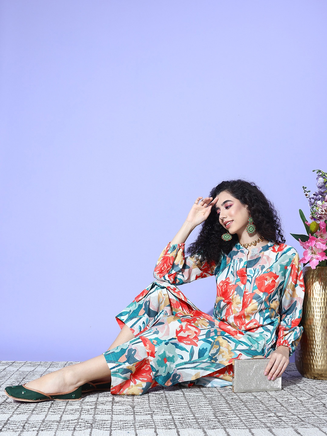 

Varanga Women Floral Printed Regular Kurta with Palazzos, Cream
