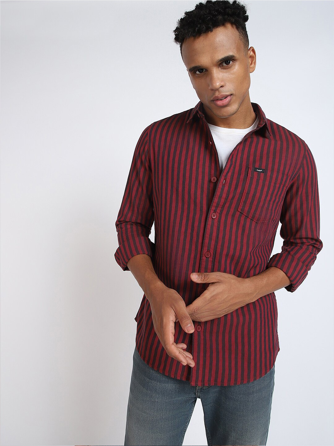 

Lee Vertical Striped Cotton Casual Shirt, Red