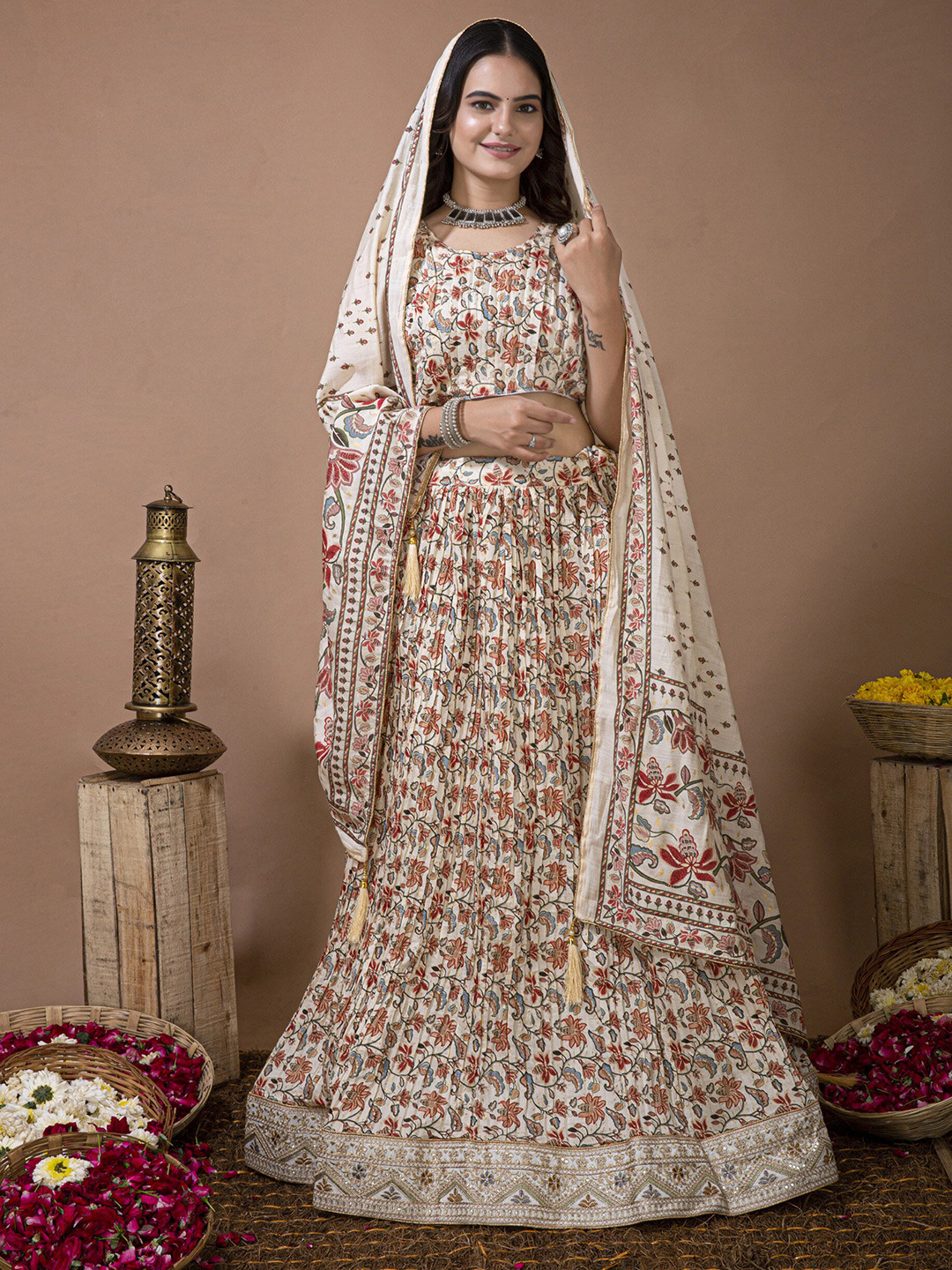 

elora Ethnic Motifs Printed Semi-Stitched Lehenga & Unstitched Blouse With Dupatta, Cream