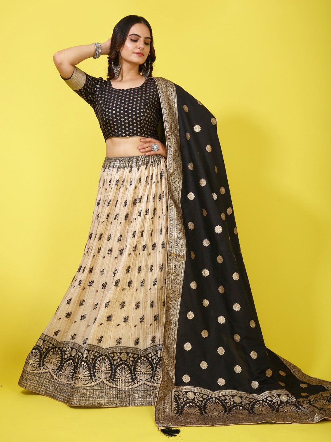 

elora Semi-Stitched Lehenga & Unstitched Blouse With Dupatta, Cream