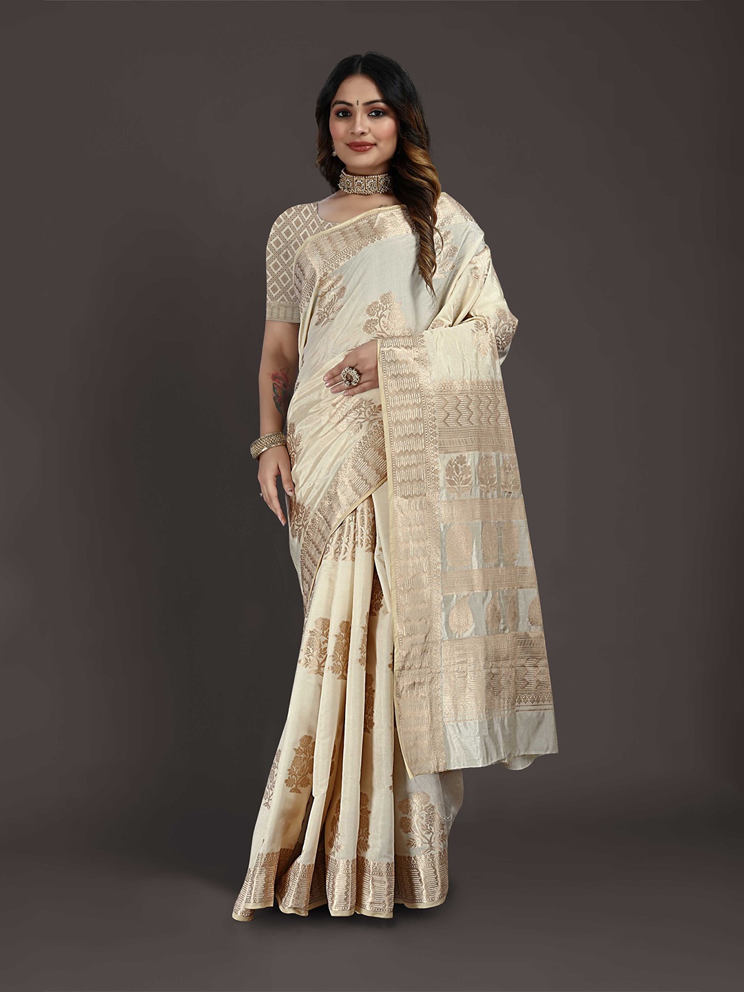 

Mitera White Ethnic Motifs Woven Design Zari Saree