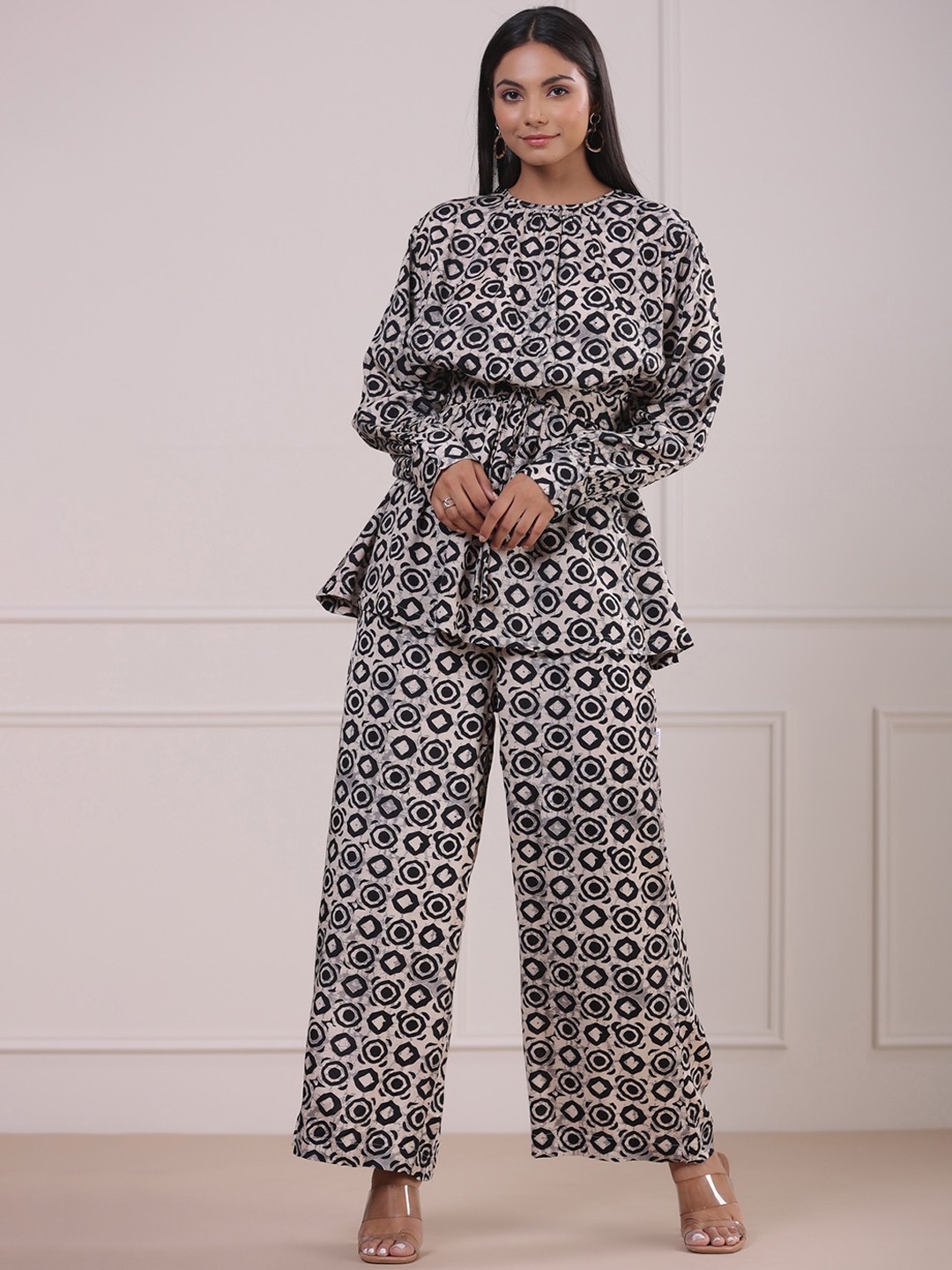 

JISORA Black Geometric Printed Pure Silk Top & Palazzos