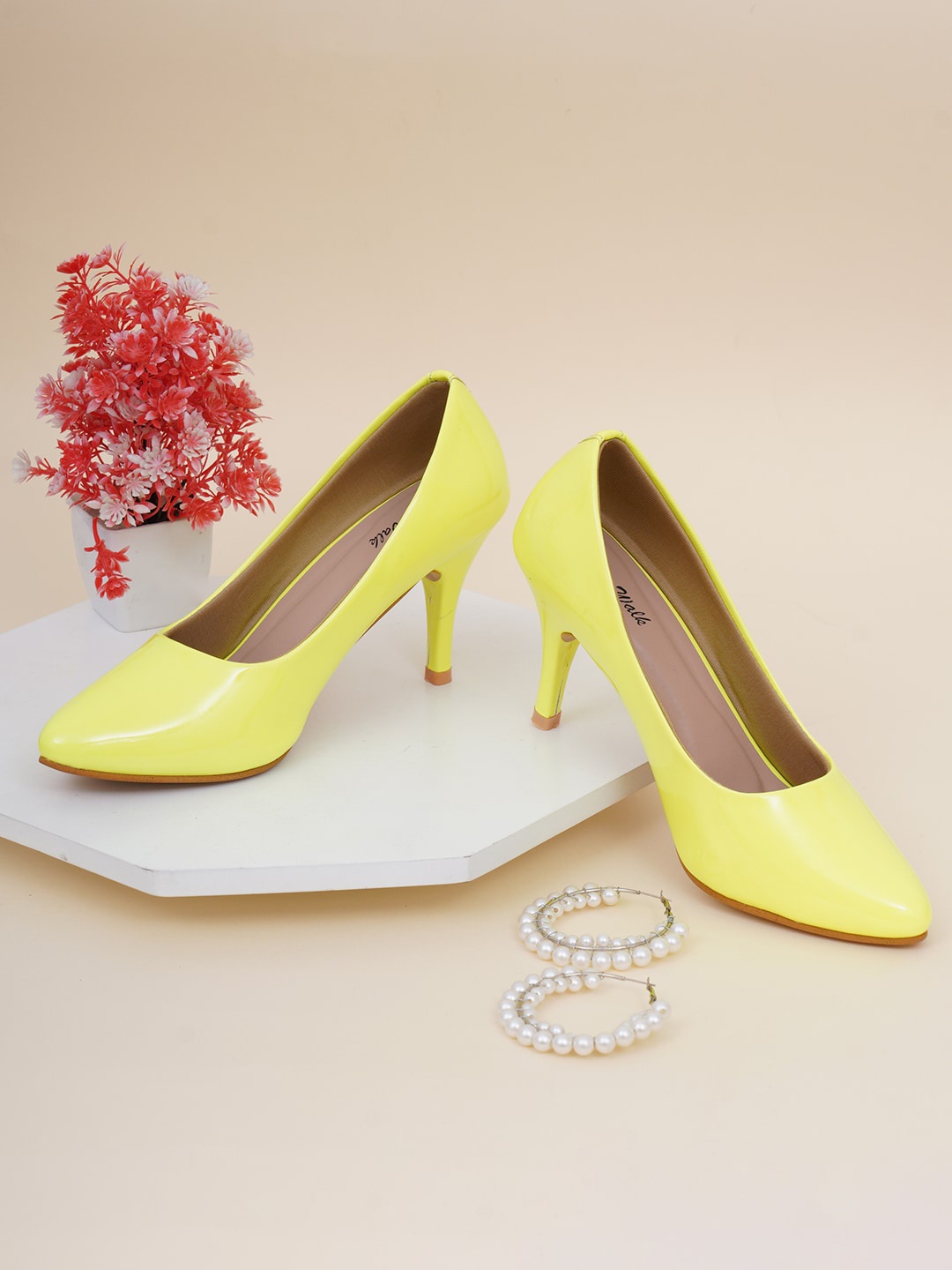 

Retro Walk Pointed Toe Stiletto Pumps, Yellow