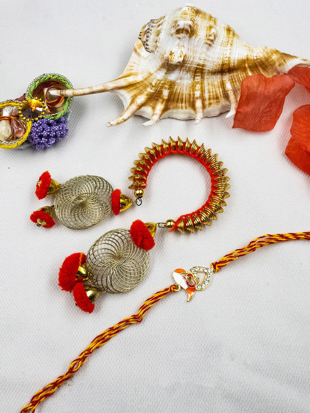 

StileAdda Unisex Set Of 2 Bhai Bhabhi Rakhi & Roli Chawal Gift Set, Beige