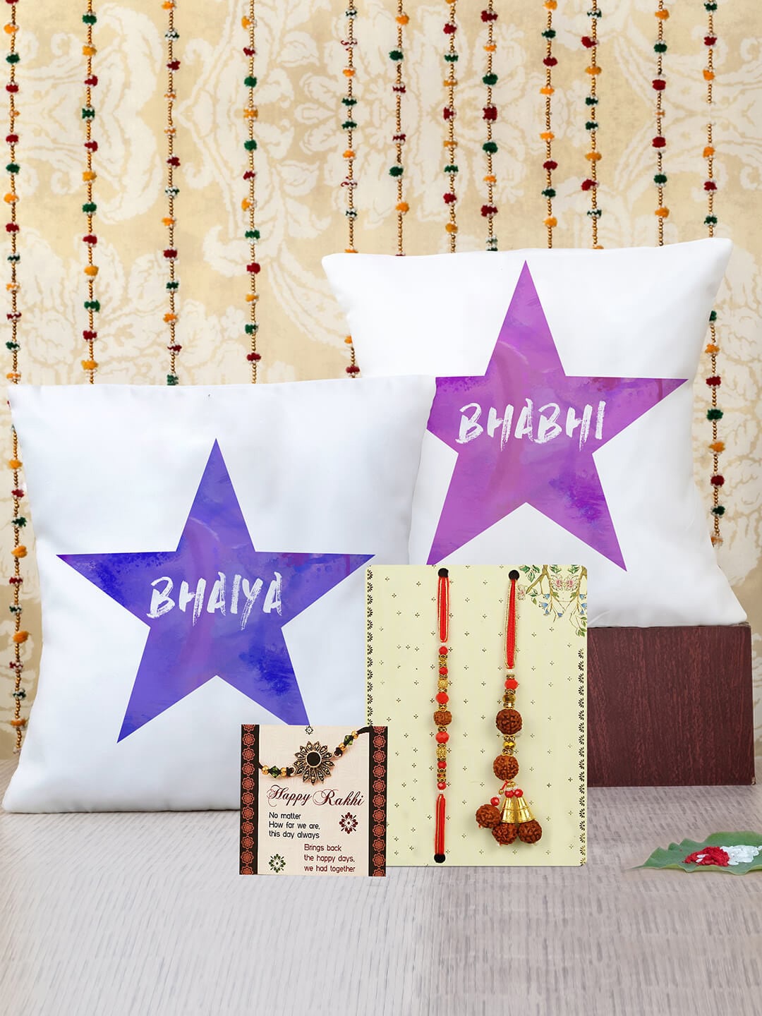 

TIED RIBBONS Unisex Set Of 2 Bhaiya Bhabhi Rakhi Gift Set With 2 Cushions, Gold