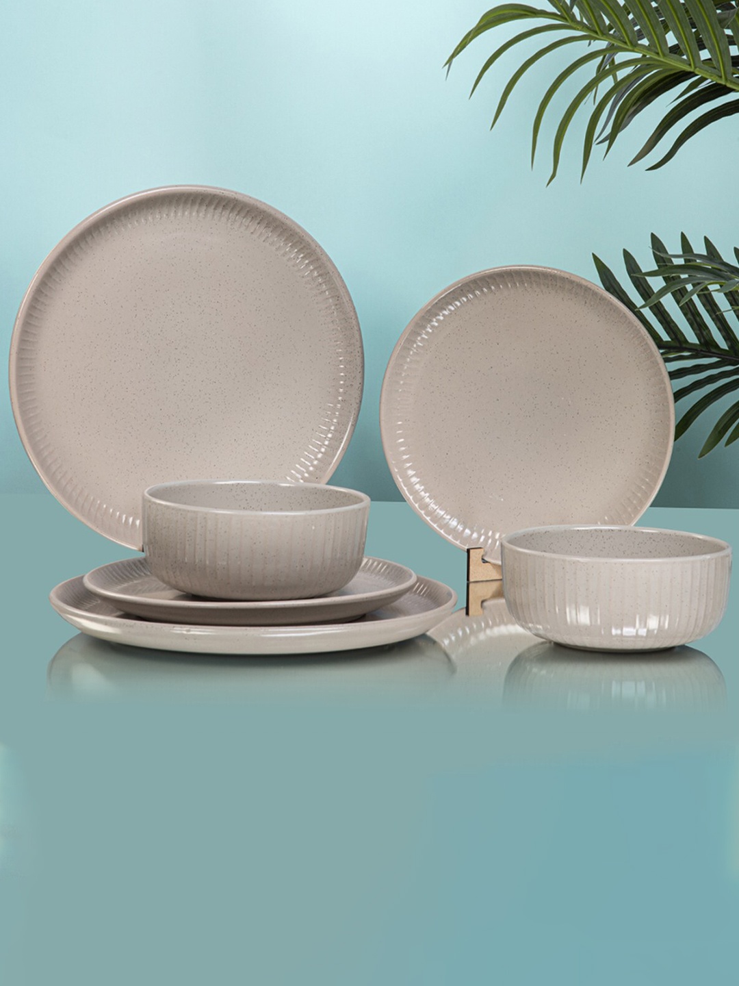 

Anko 12 Pieces Grey Solid Stoneware Glossy Dinner Set