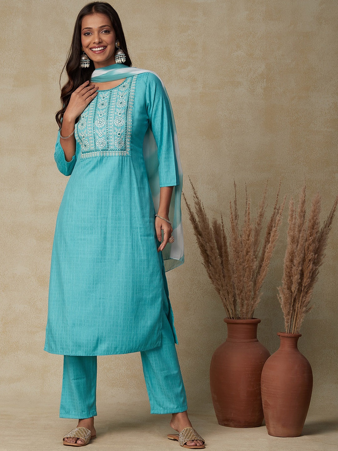 

FASHOR Blue Thread Work Detail Straight Kurta with Trousers & Dupatta
