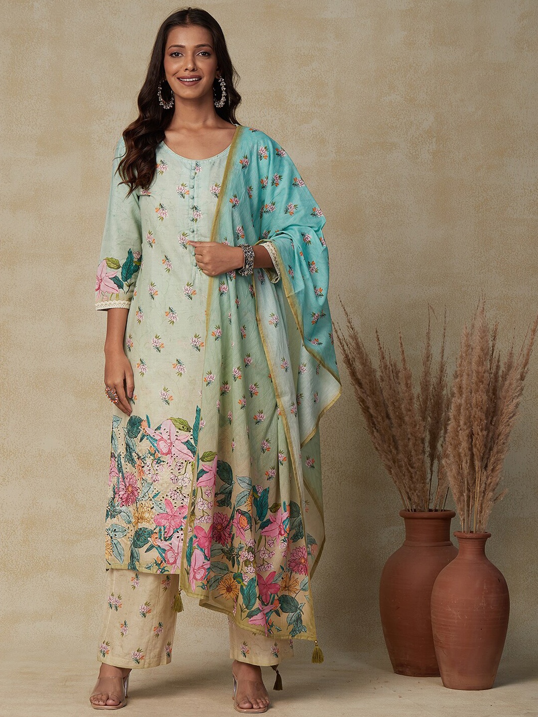 

FASHOR Green Floral Screen Printed Straight Kurta with Palazzos & Dupatta