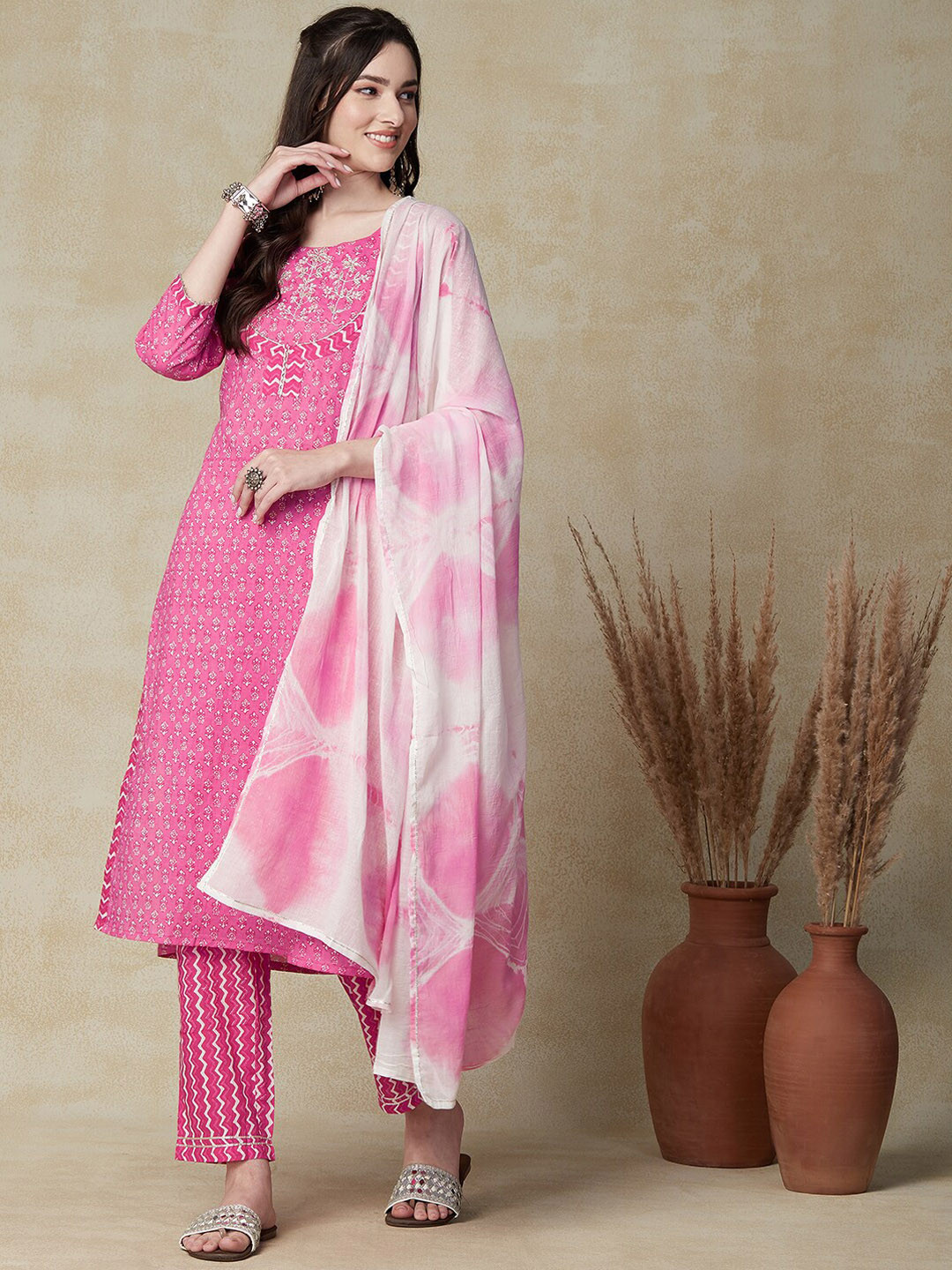 

FASHOR Pink Ethnic Motifs Printed Gotta Patti Pure Cotton Kurta with Trousers & Dupatta