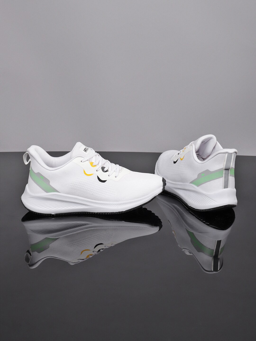 

HRX by Hrithik Roshan Men White Zoom Mesh Running Shoes