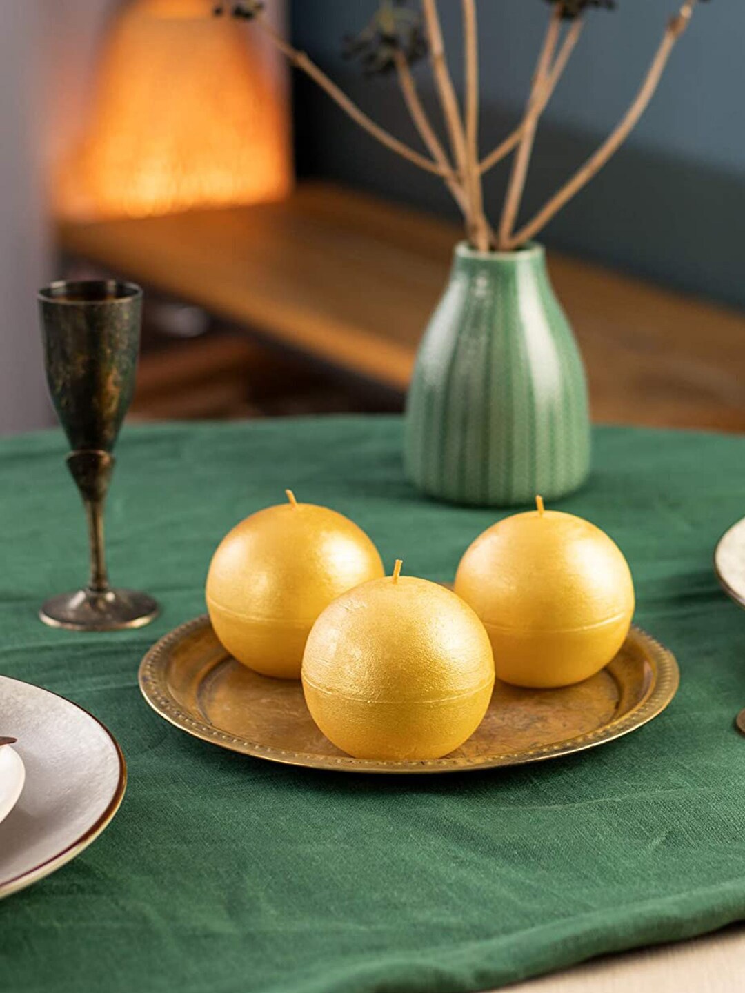 Aromatic Fables Yellow 3 Pieces Citrus Squeeze Scented Round Candles
