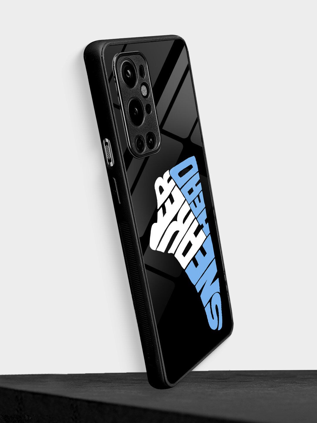 

macmerise Sneakerhead UNC OnePlus 9 Pro Glass Case, Black