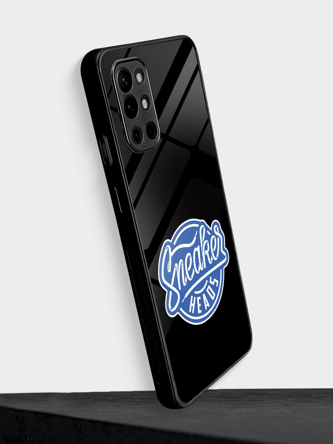 

macmerise Sneakerhead Badge Printed OnePlus 9R Glass Back Case, Black