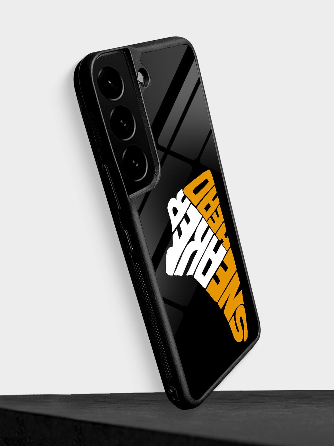 

macmerise Sneakerhead Taxi Samsung S22 Back Case, Black
