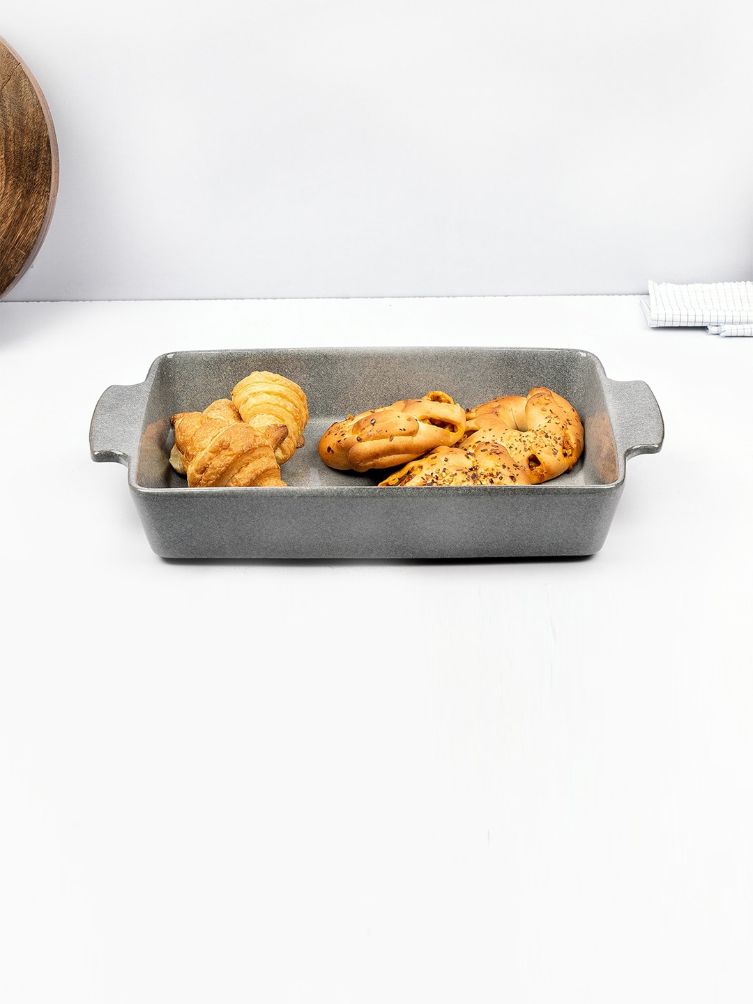 

Anko Glaze Grey Stoneware Baking Tray