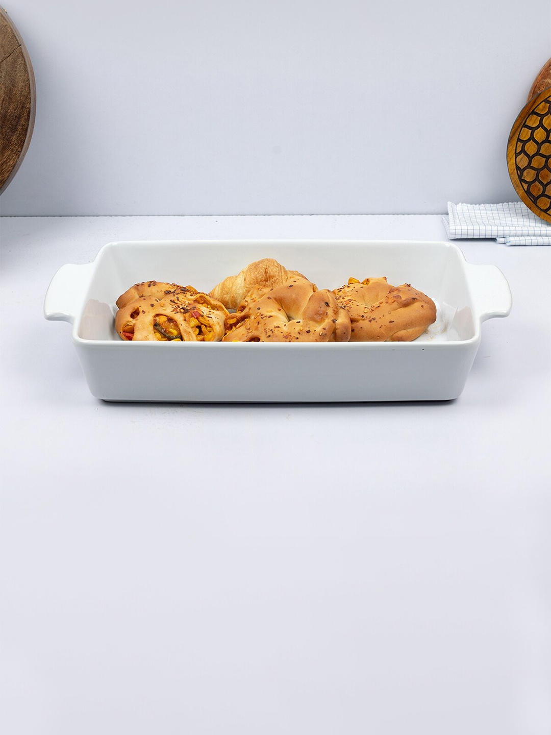 

Anko White Durable Rectangle Baker