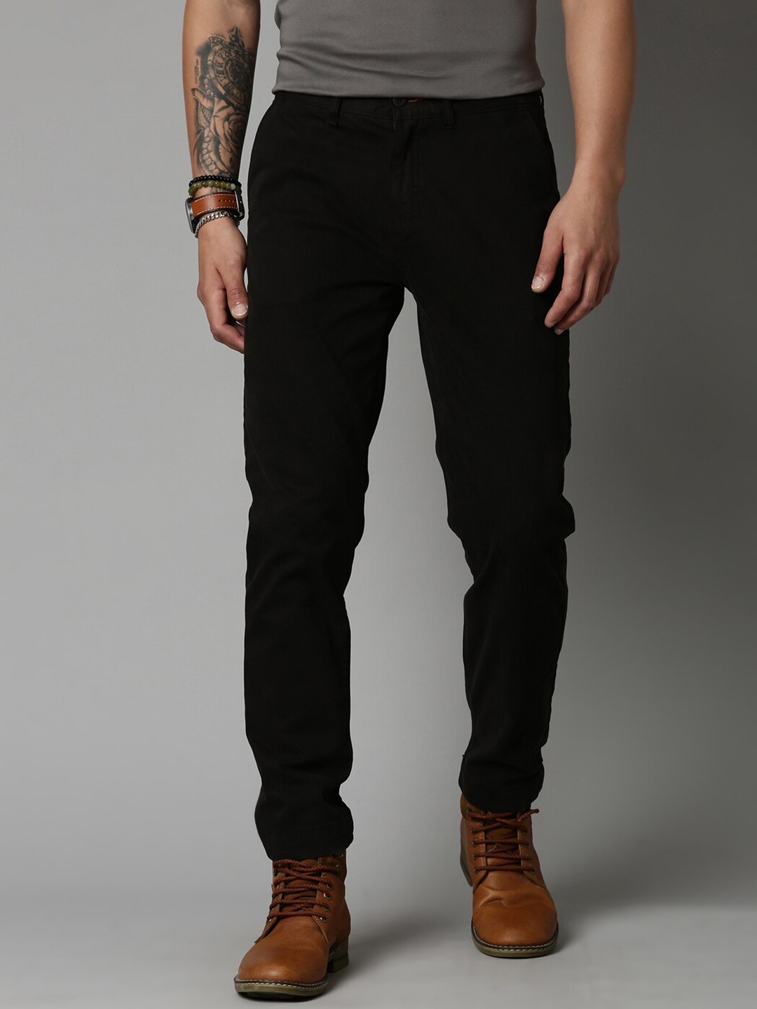 

Breakbounce Men Black Comfort Slim Fit Chinos Trousers