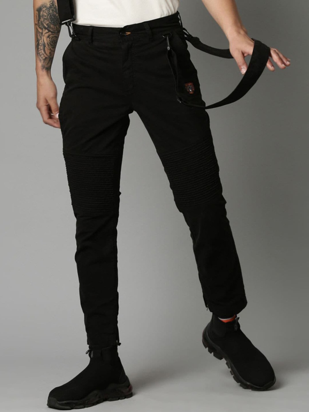

Breakbounce Men Black Comfort Slim Fit Cotton Trousers