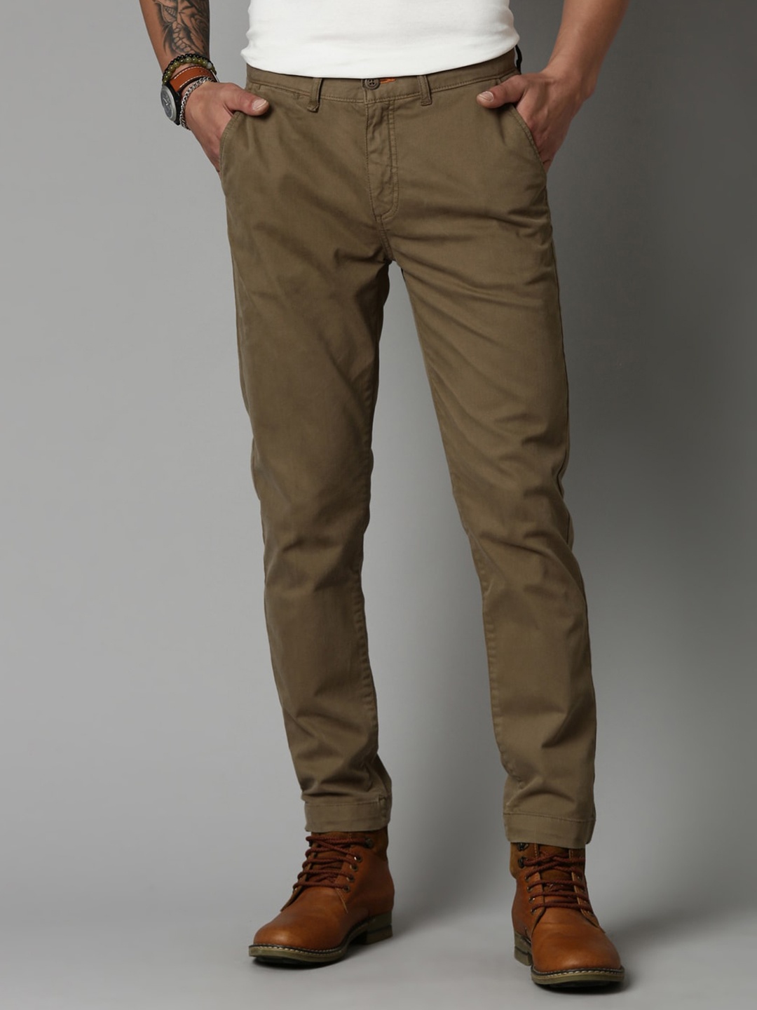 

Breakbounce Men Olive Green Comfort Slim Fit Chino Trousers