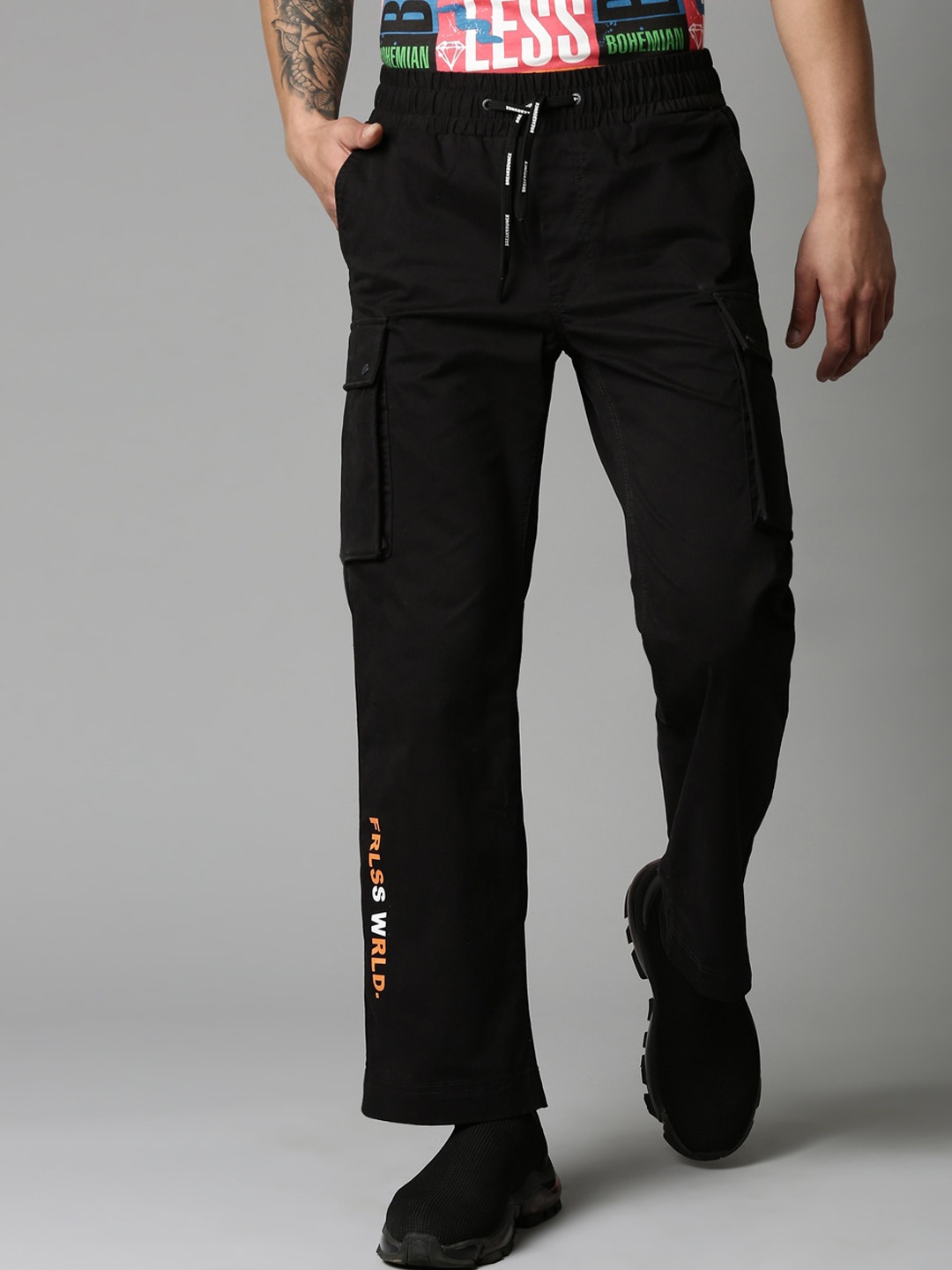 

Breakbounce Comfort Straight Fit Cotton Cargos Trousers, Black