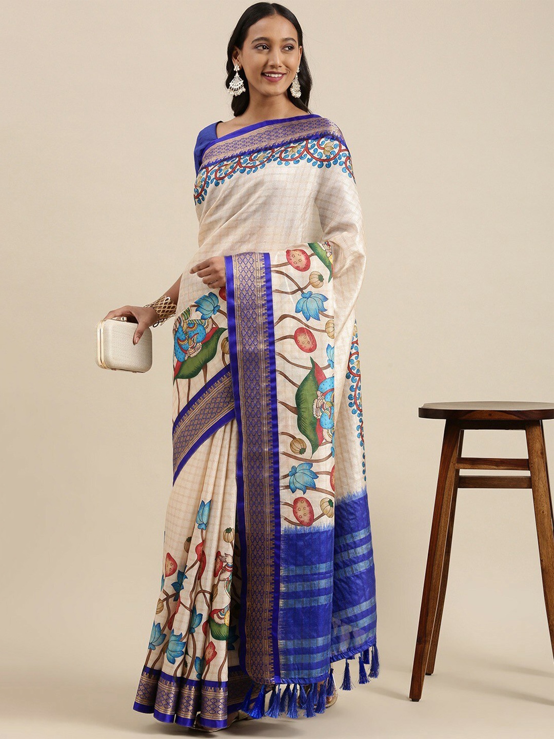

CLEMIRA Floral Printed Zari Saree, Blue