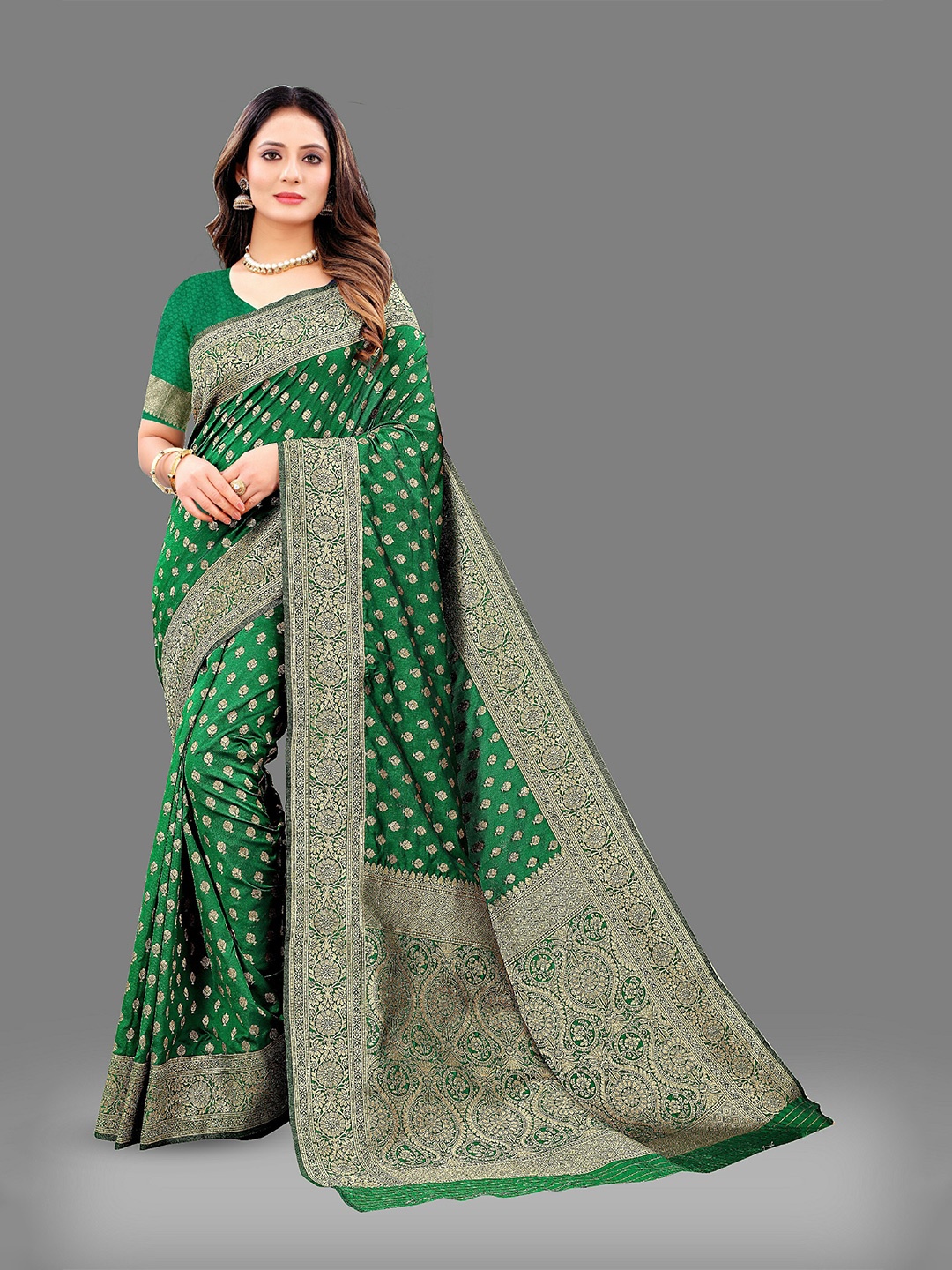

CLEMIRA Ethnic Motifs Woven Design Zari Saree, Green