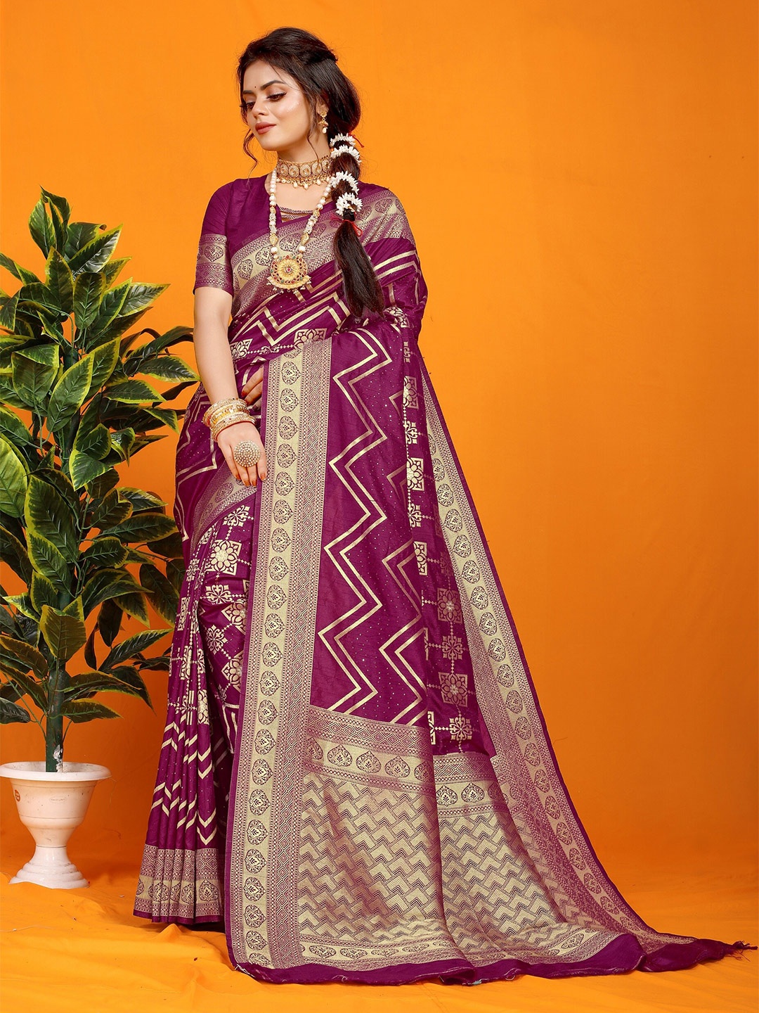 

CLEMIRA Ethnic Motifs Woven Design Zari Saree, Purple