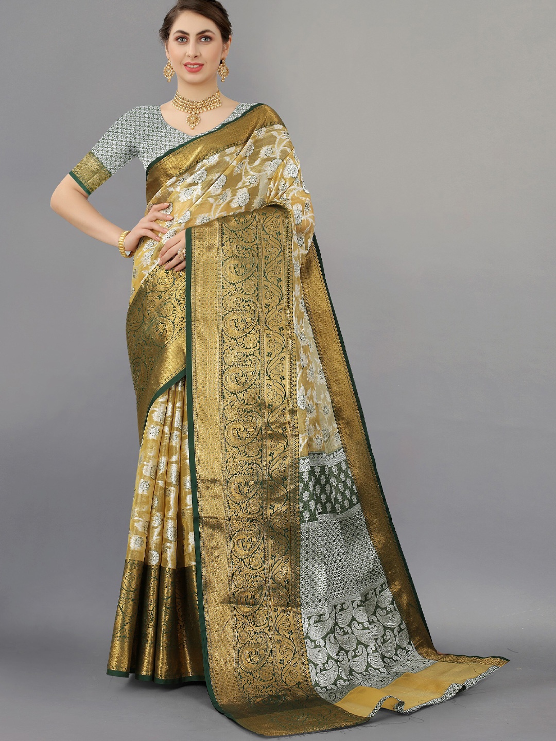 

CLEMIRA Floral Woven Design Zari Saree, Green