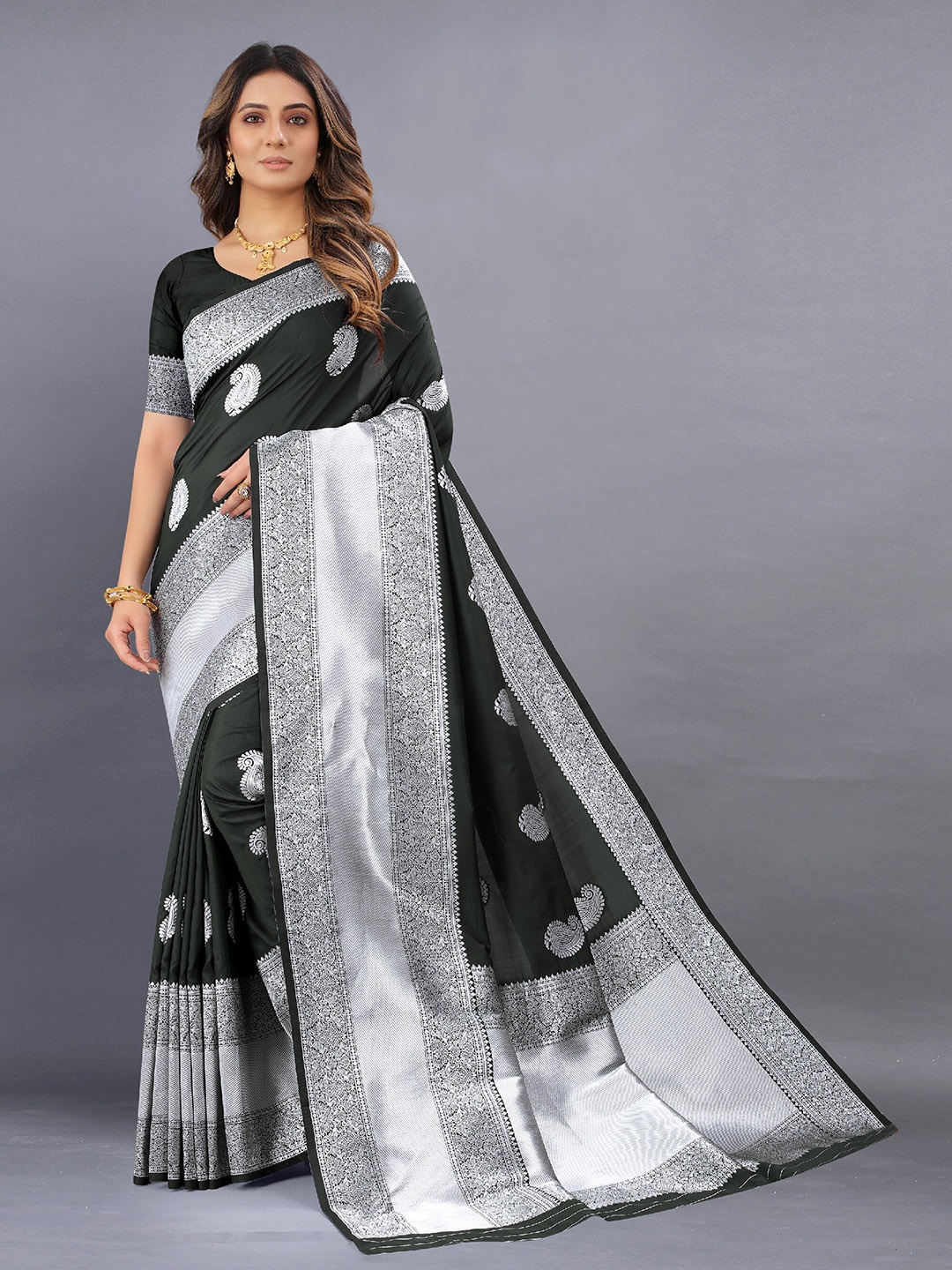 

CLEMIRA Paisley Woven Design Zari Silk Blend Saree, Black