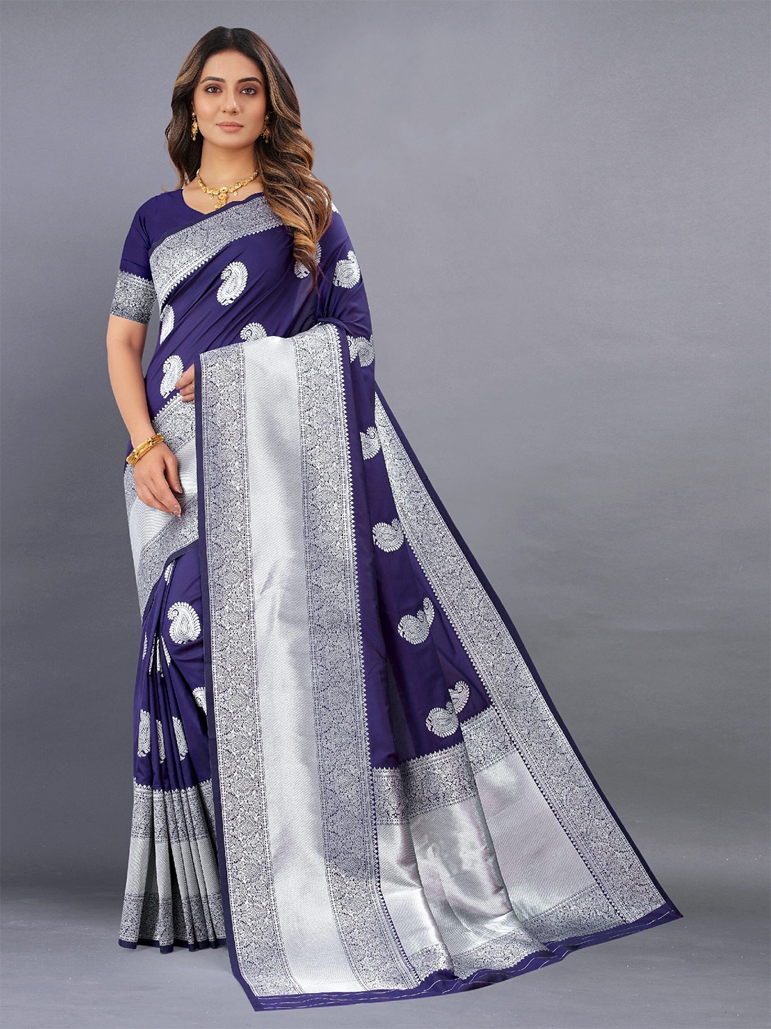 

CLEMIRA Paisley Woven Design Zari Saree, Navy blue