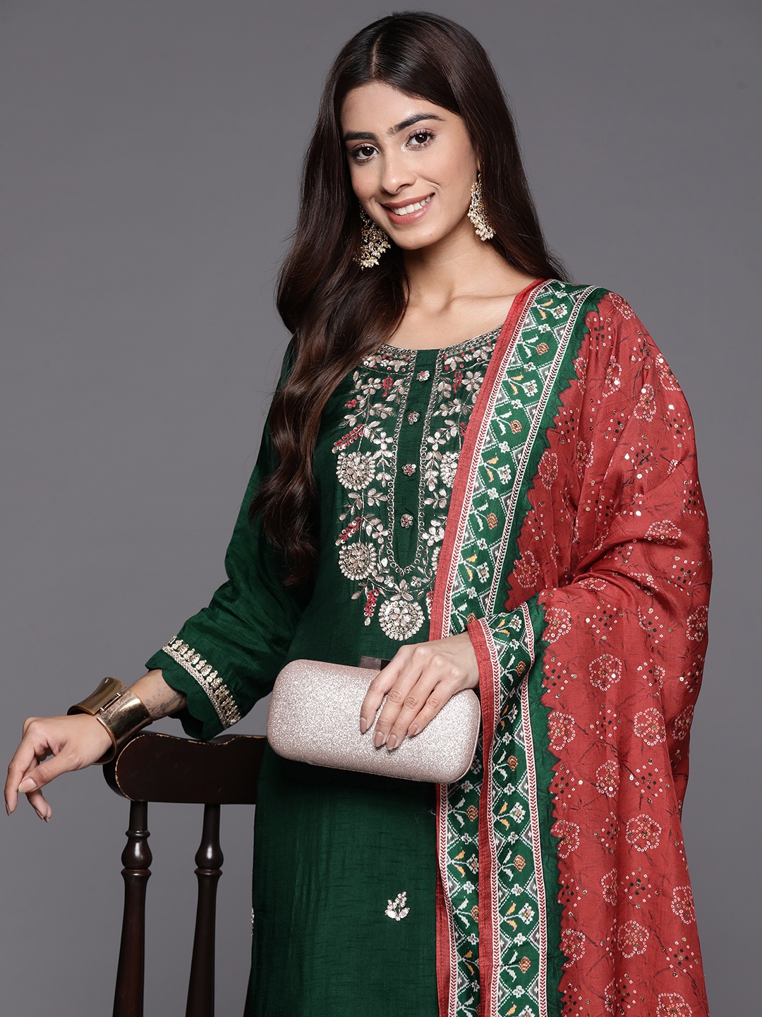 

Varanga Women Embroidered Sequinned Chanderi Silk Kurta with Trousers & With Dupatta, Green