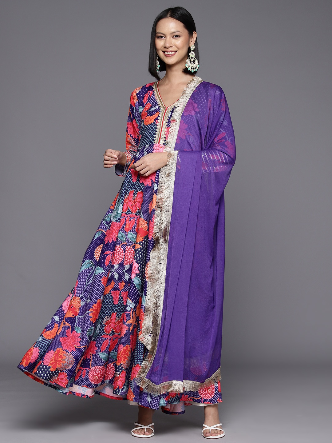 

Varanga Floral Printed Sequinned Anarkali Kurta with Dupatta, Violet