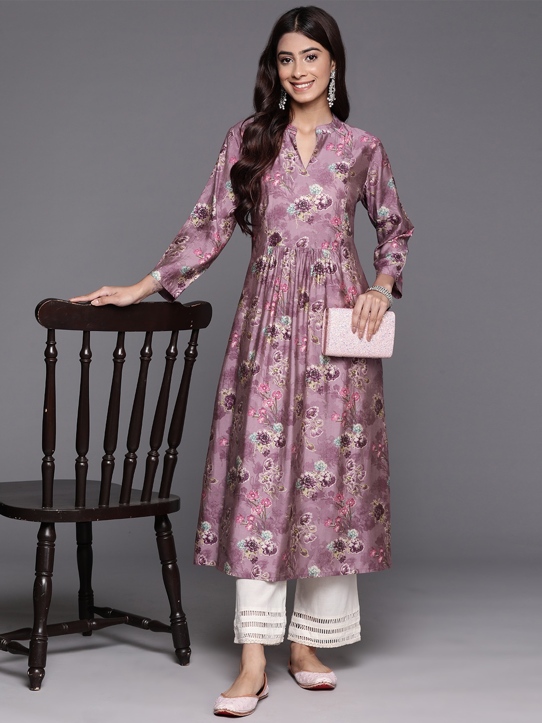 

Varanga Women Floral Printed A-Line Kurta, Purple
