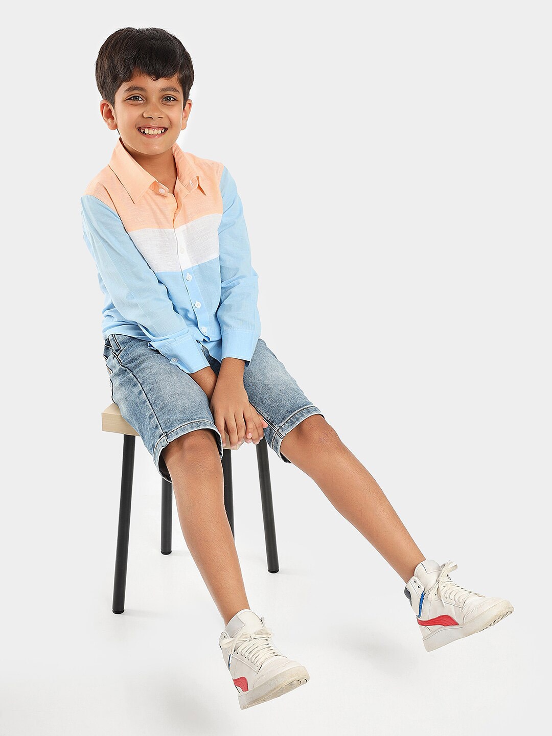 

LilPicks Boys Colourblocked Smart Opaque Regular Fit Cotton Casual Shirt, Blue