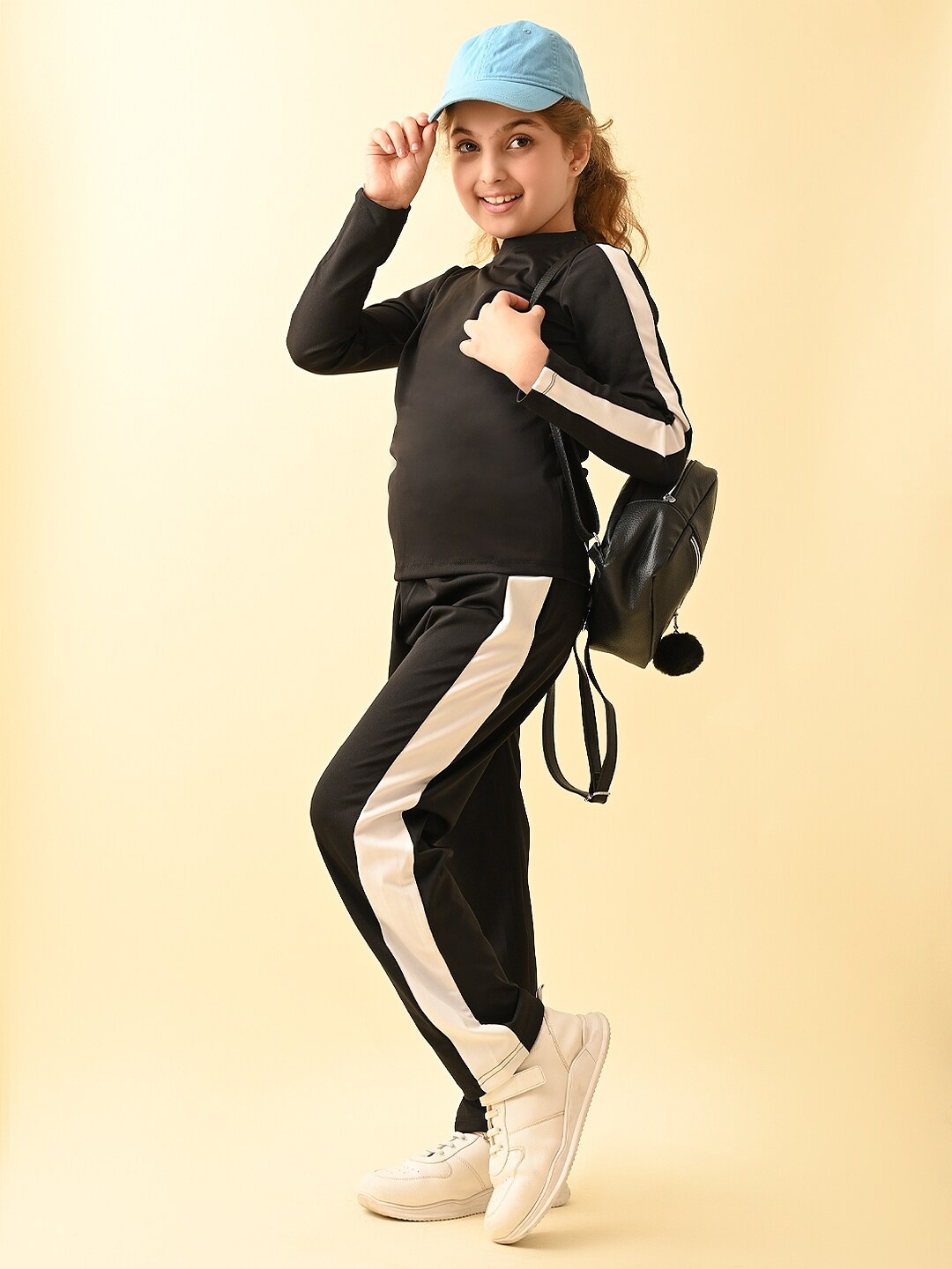 

LilPicks Round Neck Full Sleeve T-shirt with Trousers, Black