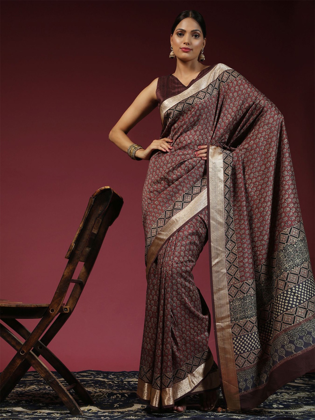 

Phenav Ethnic Motifs Zari Brasso Saree, Brown