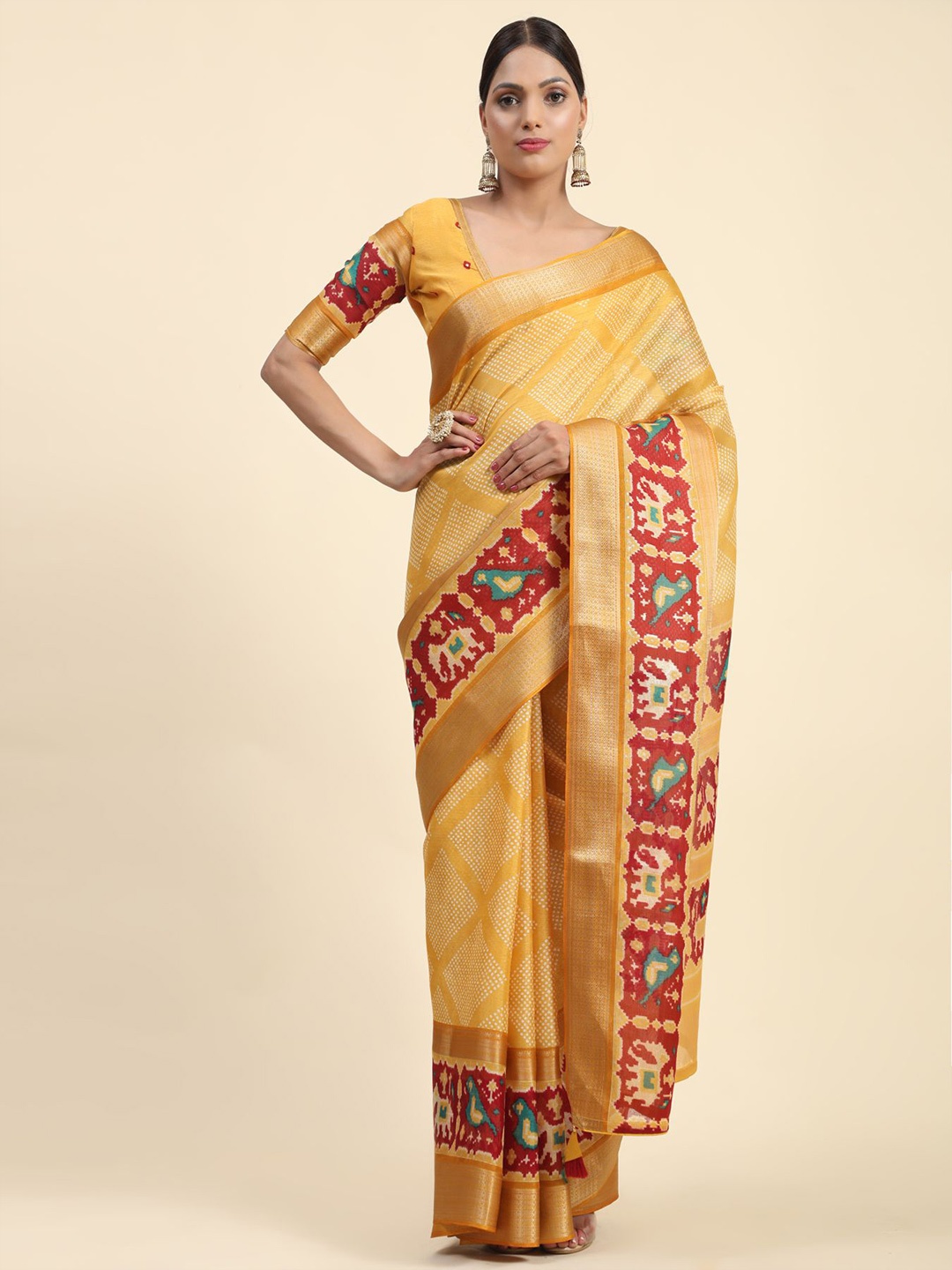 

Phenav Ethnic Motifs Printed Zari Patola Saree, Yellow